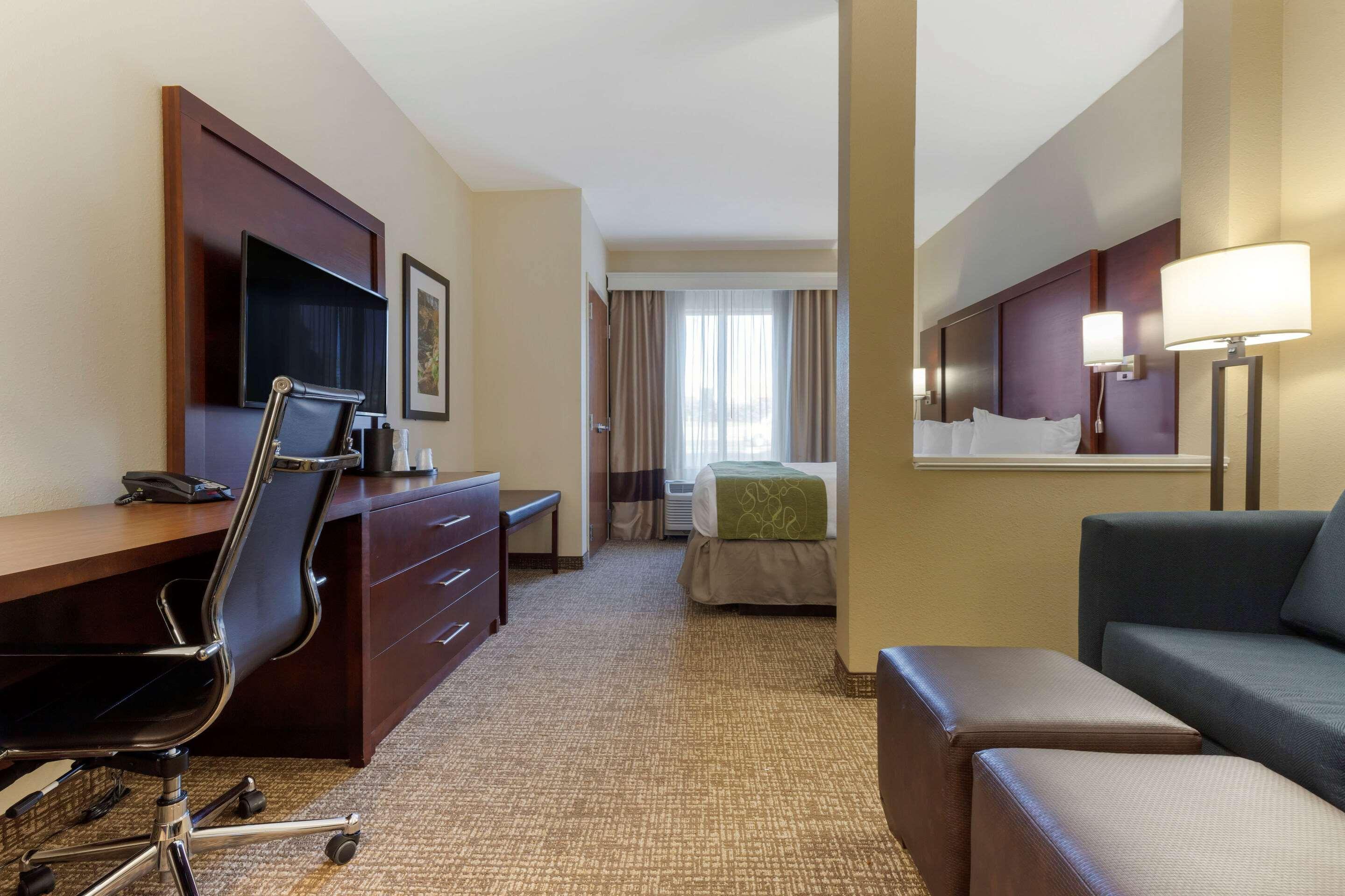 Comfort Suites Greenville South Piedmont Buitenkant foto