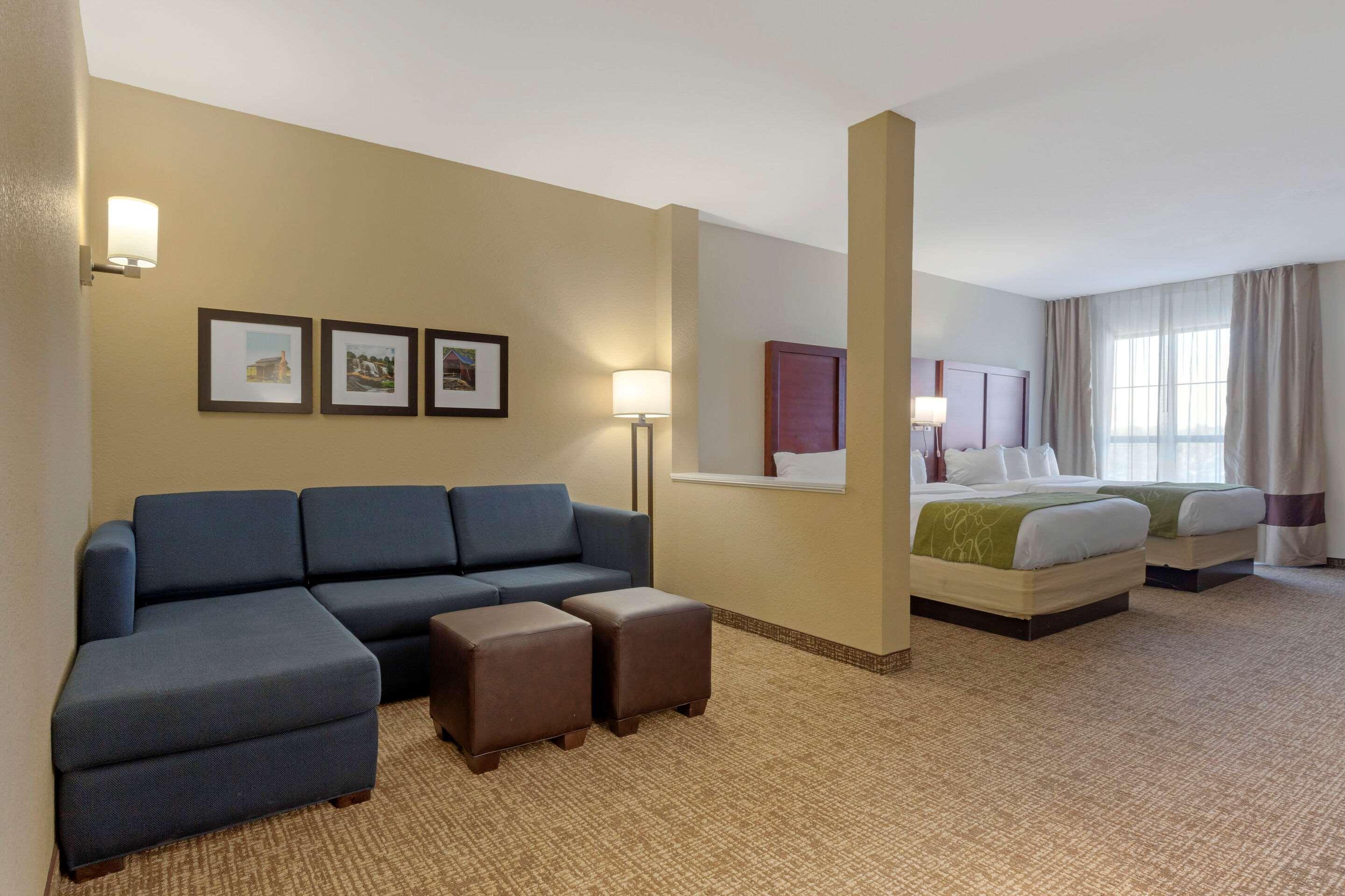 Comfort Suites Greenville South Piedmont Buitenkant foto