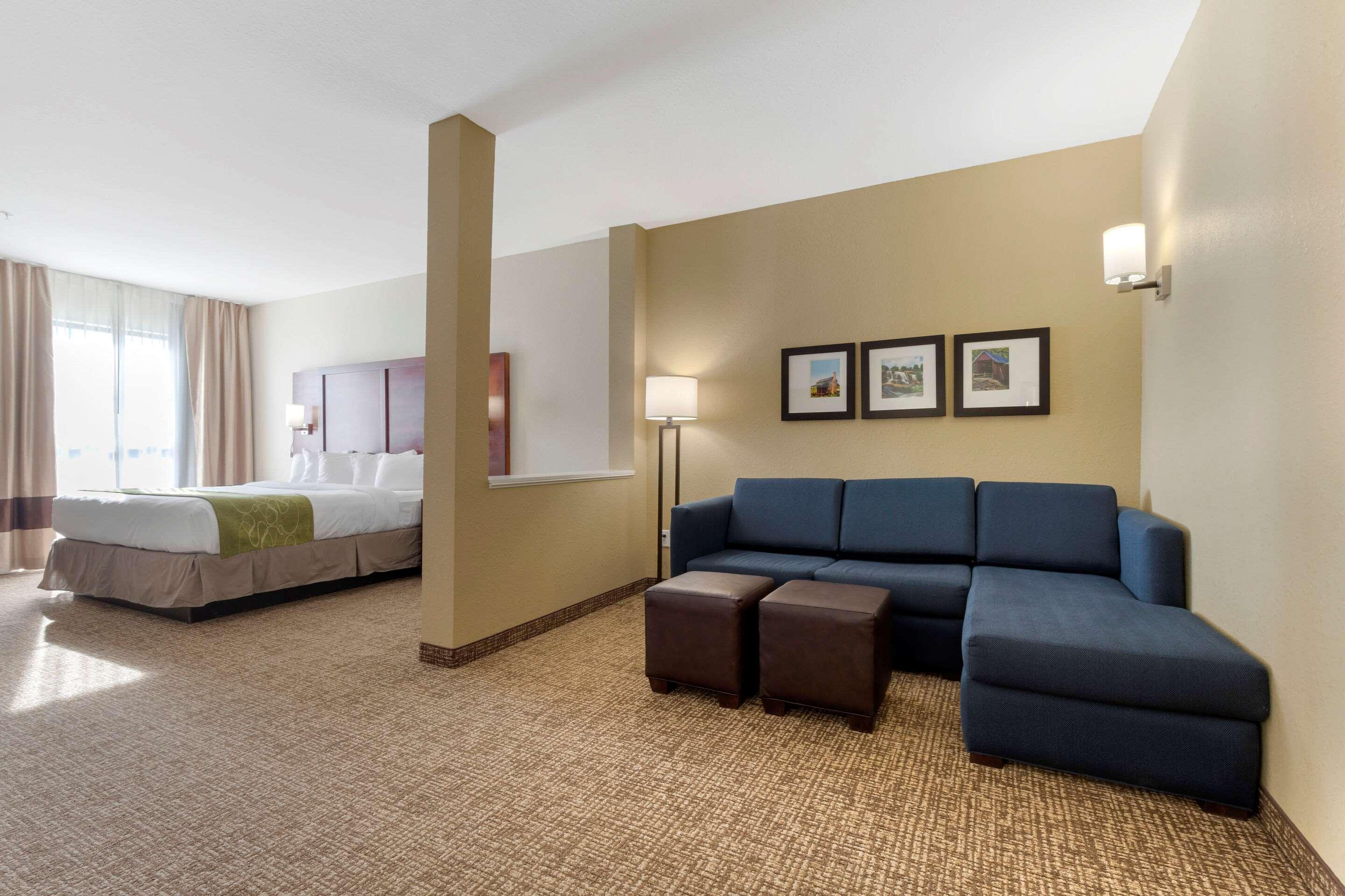 Comfort Suites Greenville South Piedmont Buitenkant foto
