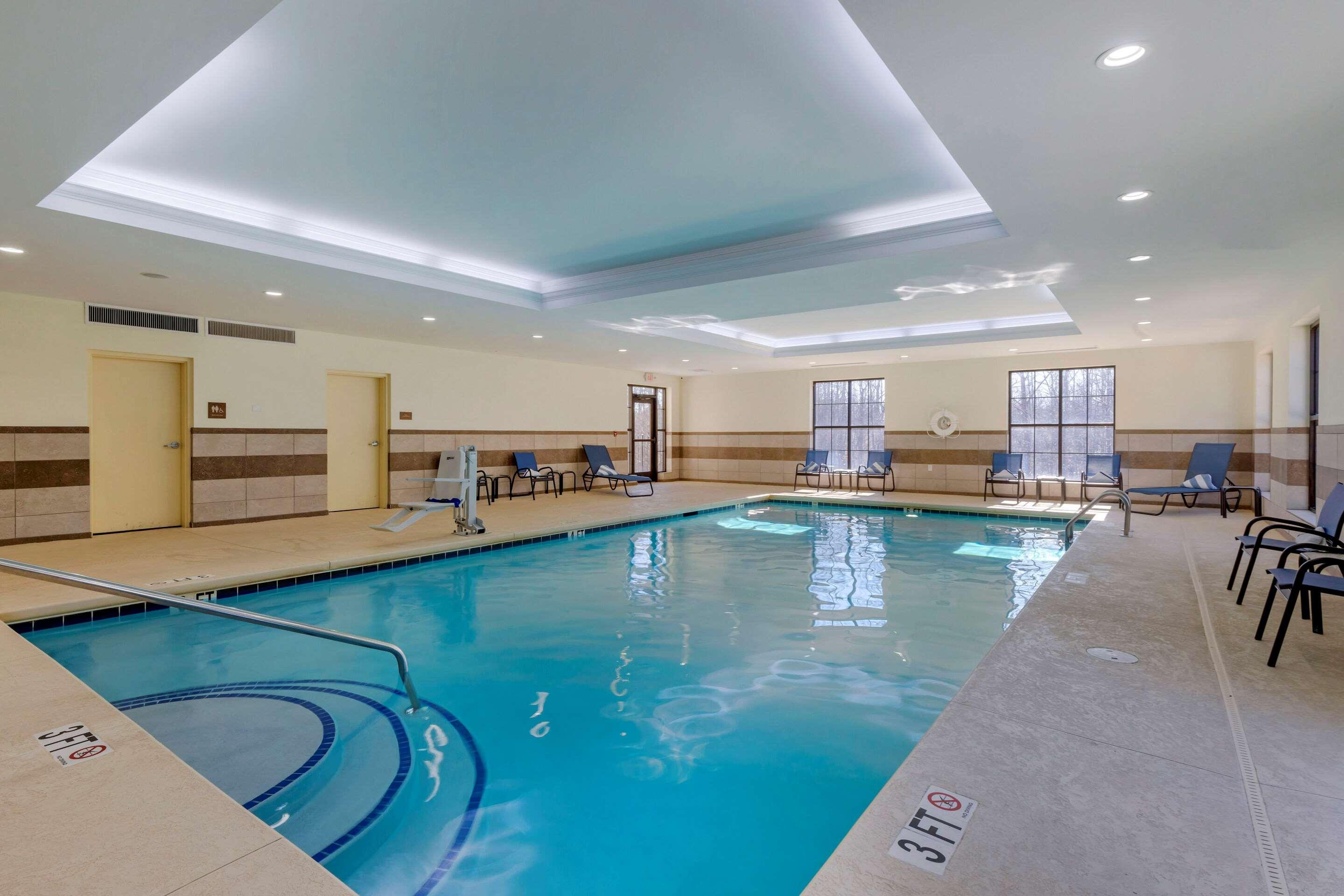 Comfort Suites Greenville South Piedmont Buitenkant foto