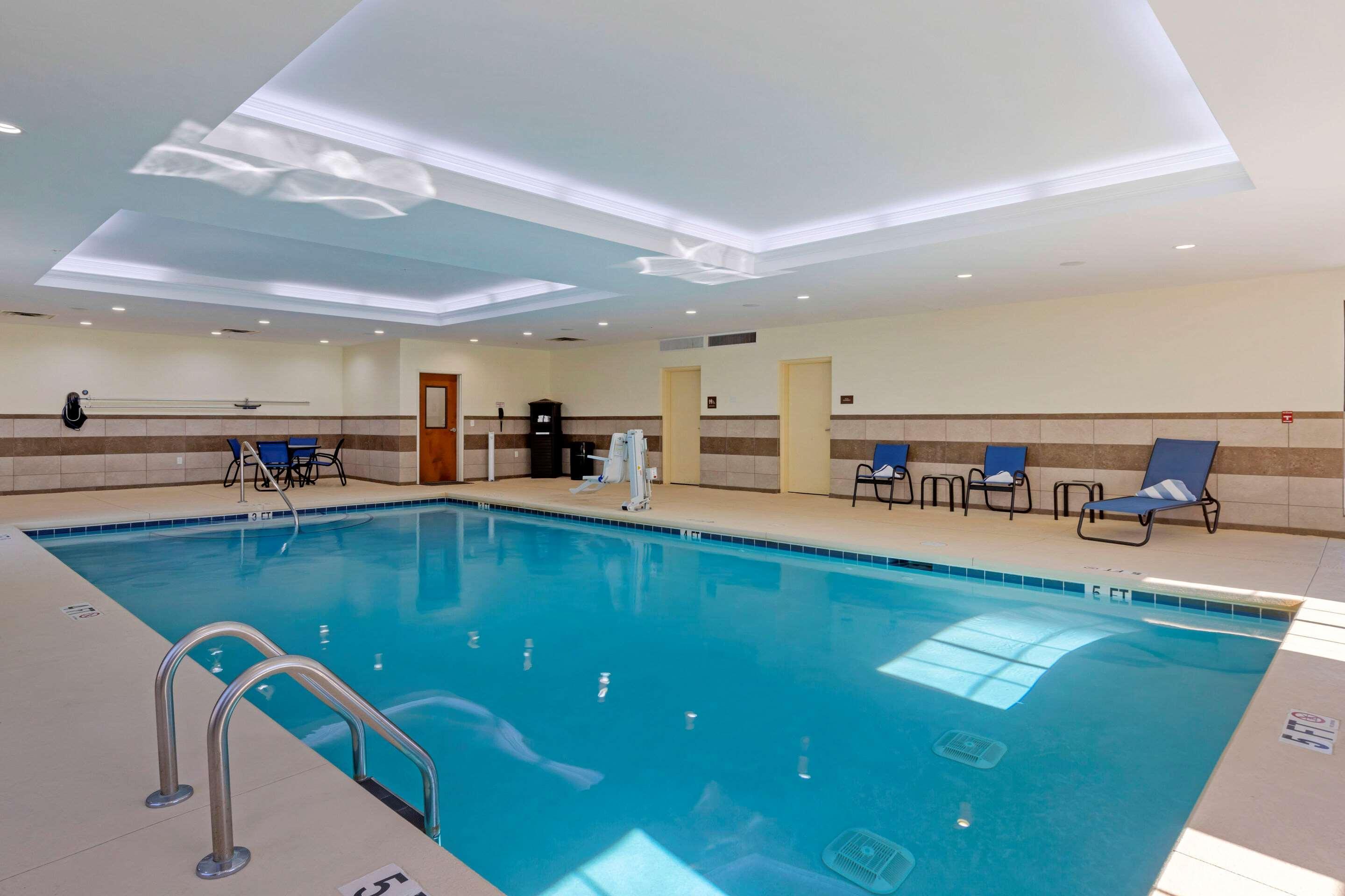Comfort Suites Greenville South Piedmont Buitenkant foto