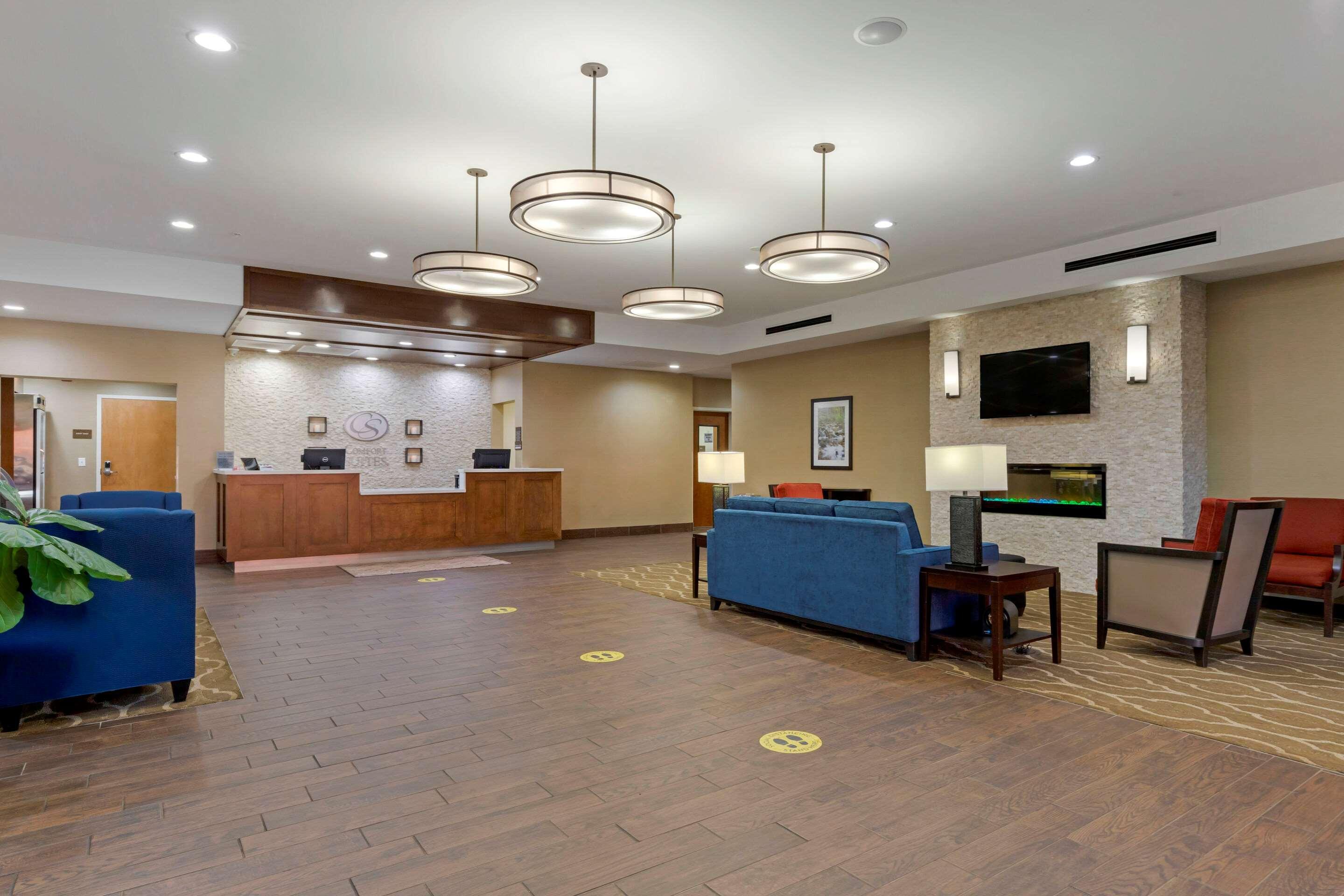 Comfort Suites Greenville South Piedmont Buitenkant foto