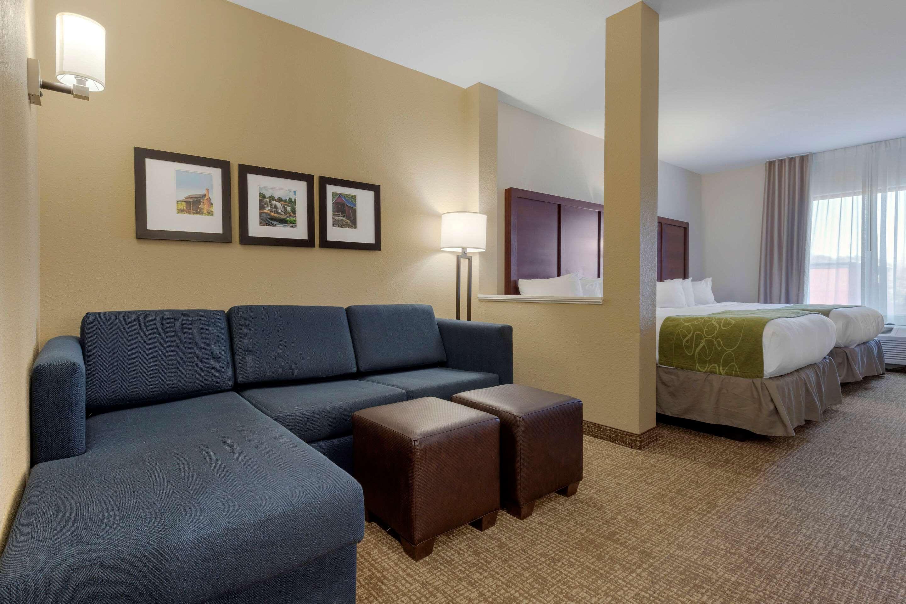 Comfort Suites Greenville South Piedmont Buitenkant foto