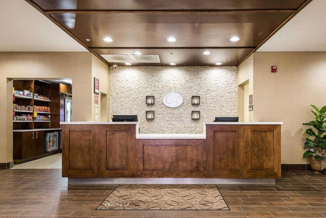 Comfort Suites Greenville South Piedmont Buitenkant foto