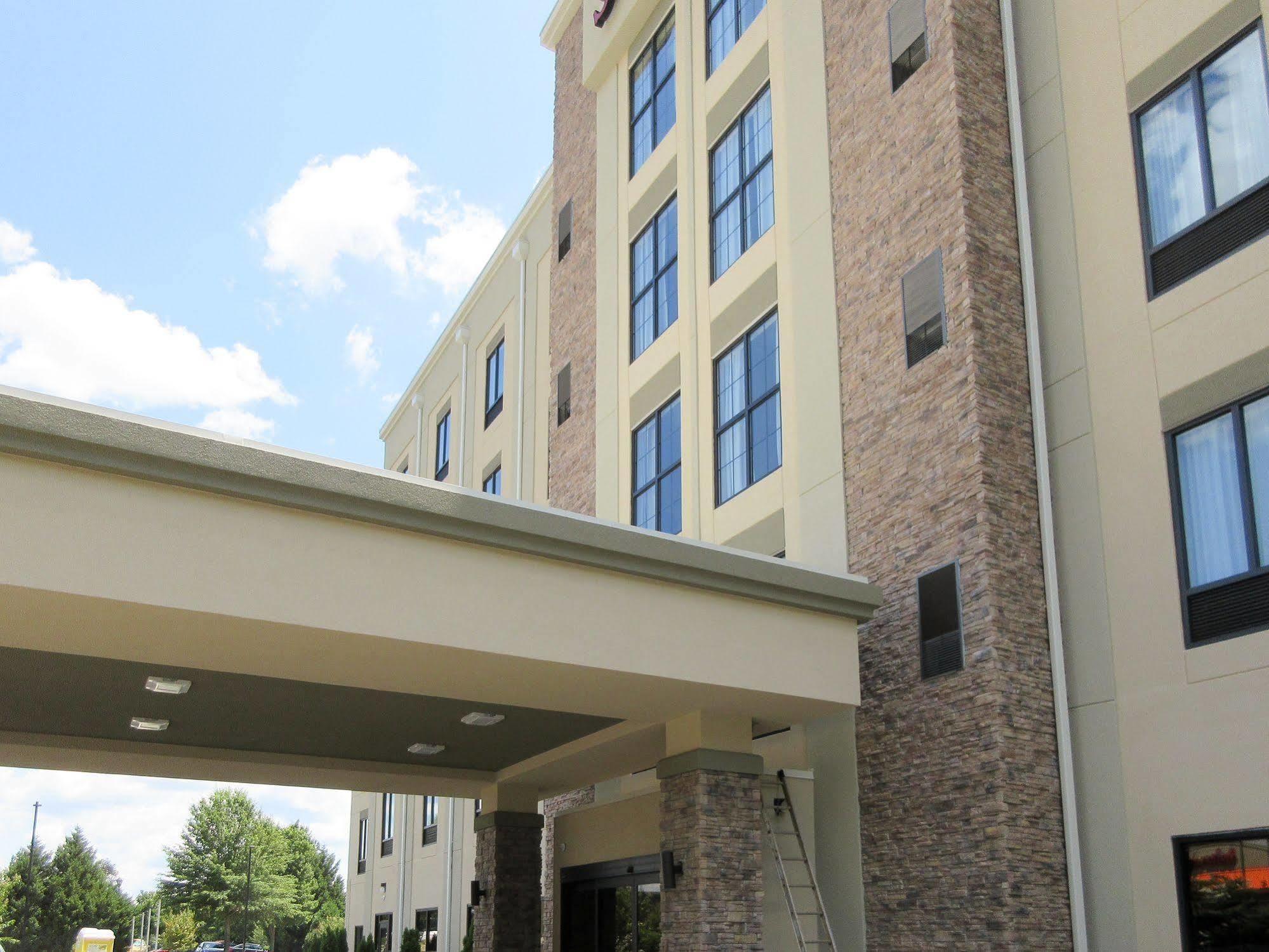 Comfort Suites Greenville South Piedmont Buitenkant foto
